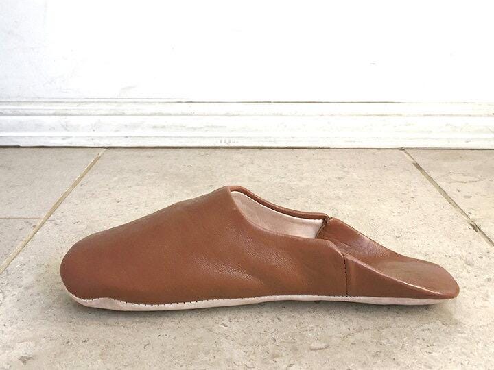 Sustainable Moroccan Slippers | Handmade from Natural Leather | Eco-Friendly Babouche for Women and Men | Zero Waste Inspired.