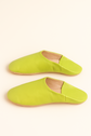 Moroccan slippers for everyday comfort | Handmade leather babouche | Unisex and naturally dyed.