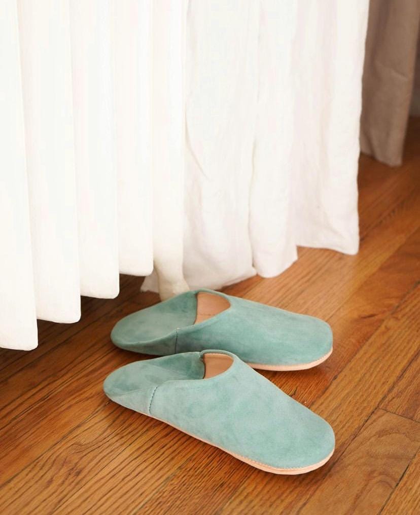 Moroccan Leather Wellness Slippers | Eco-Friendly & Handmade | Unisex Babouche for Everyday Comfort.